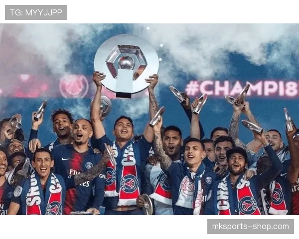 切尔西内忧外患！低迷状态暴露战术软肋，豪门地位岌岌可危